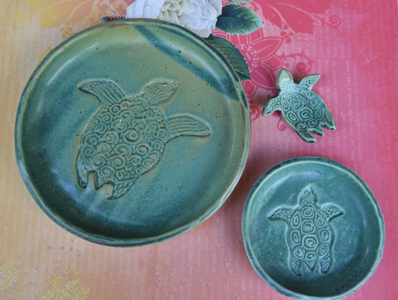 Turtle plate. Sea turtle dish. Turtle sushi plate. Dessert plate. Turtle dish. Side plate. Small serving dish. Small tray