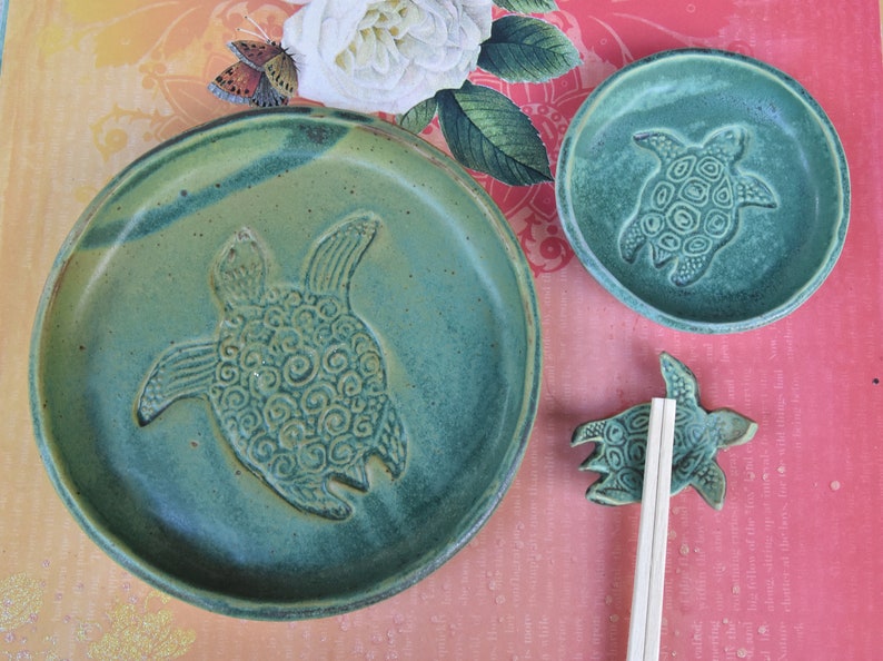 Turtle plate. Sea turtle dish. Turtle sushi plate. Dessert plate. Turtle dish. Side plate. Small serving dish. Small tray