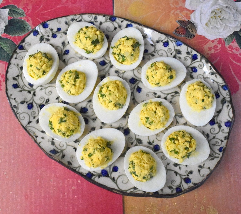 Deviled egg tray. Ceramic egg tray. Egg tray. Deviled egg holder. Egg holder. Egg tray. Deviled egg platter.