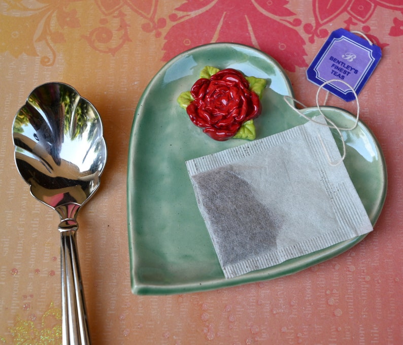 Heart with rose spoon rest. Ring and jewelry holder. Rose flower ring holder. Tea bag rest. Heart teaspoon rest. Soap holder. Trinket dish