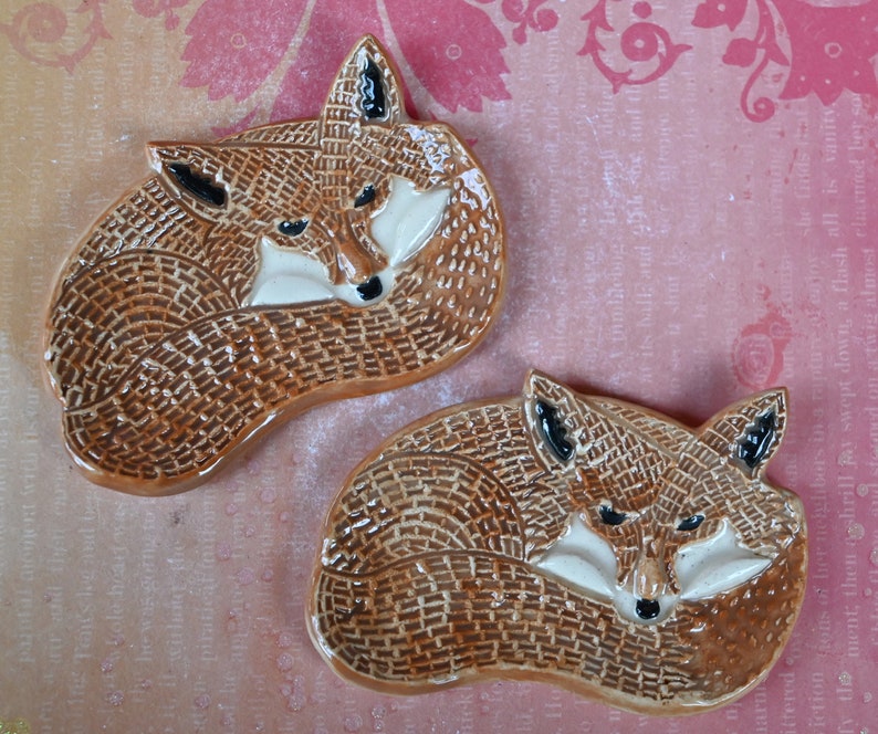 Fox teaspoon rest. Ring holder. Tea bag rest. Fox decoration. Trinket dish. Pill holder. Tea light holder. Chopstick rest