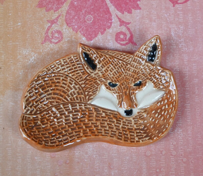 Fox teaspoon rest. Ring holder. Tea bag rest. Fox decoration. Trinket dish. Pill holder. Tea light holder. Chopstick rest