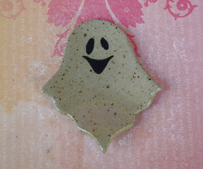 Spooky ring holder. Ghost teaspoon rest. Tea bag rest. Halloween decoration. Halloween trinket dish. Pill holder. Spooky tea light holder.