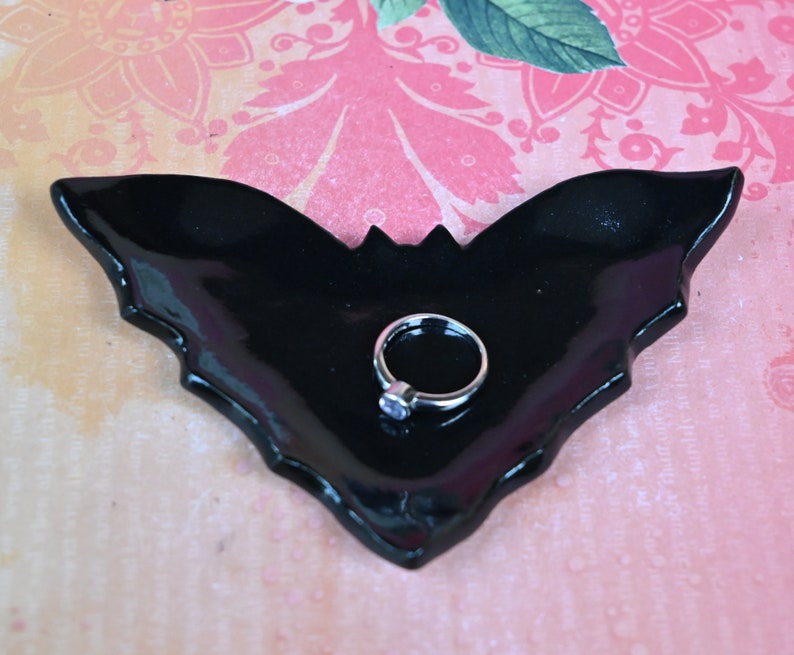 Bat teaspoon rest. Trinket dish. Halloween bat ring holder. Tea bag rest. Halloween decoration. Spooky tea light holder. Small candy bowl