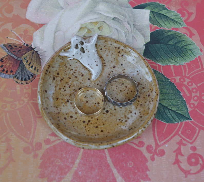 Spooky ring holder. Ghost teaspoon rest. Tea bag rest. Halloween decoration. Halloween trinket dish. Pill holder. Spooky tea light holder.