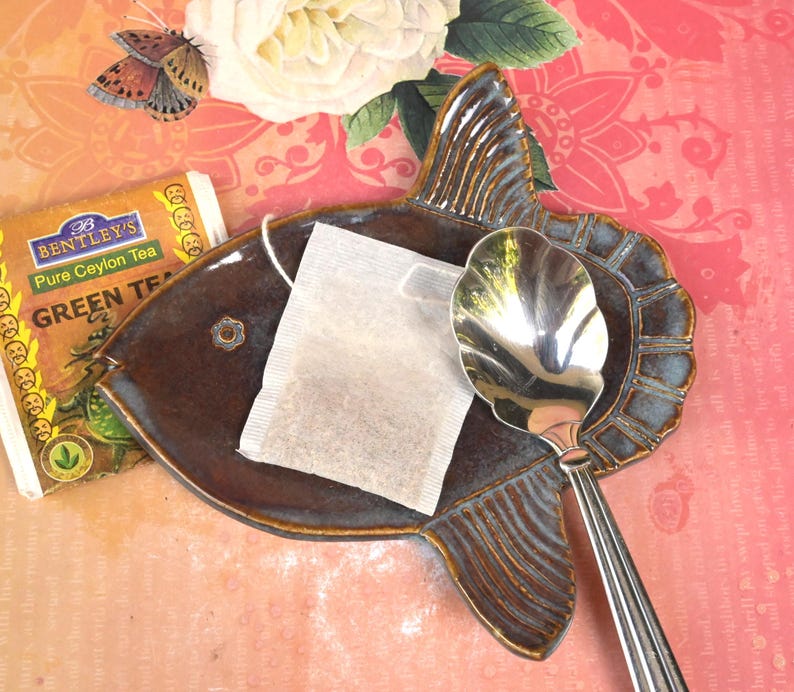 Mola Mola fish. Fish soap dish. Sunfish spoon rest. Soap holder. Teaspoon rest. Tea bag rest. Jewelry holder. Ring holder. Trinket dish