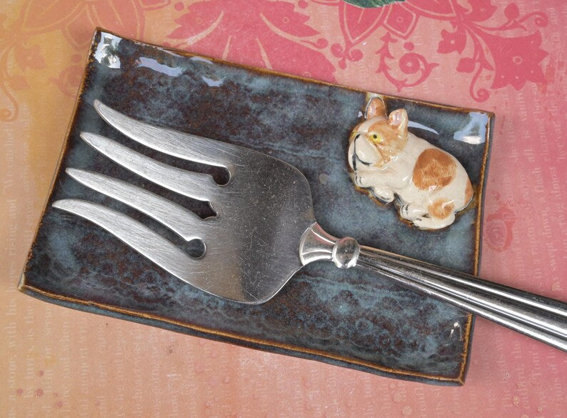 French bulldog soap holder. Jewelry holder. Spoon rest. Bulldog ring holder. Ring holder. Frenchie plate. Spoon rest. Tea bag rest