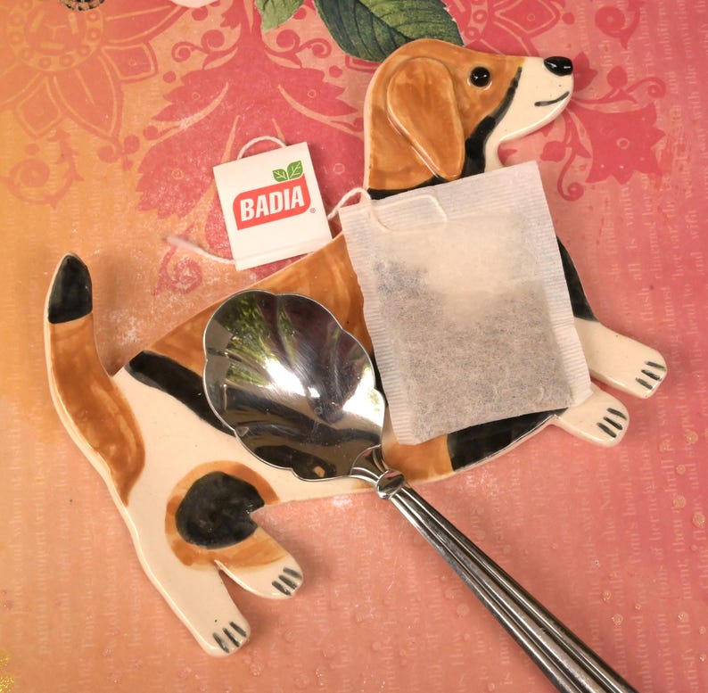 Beagle dog spoon rest. Basset Hound soap holder. Ring and jewelry holder. Teaspoon rest. Tea bag rest. Trinket dish. tea light holder.