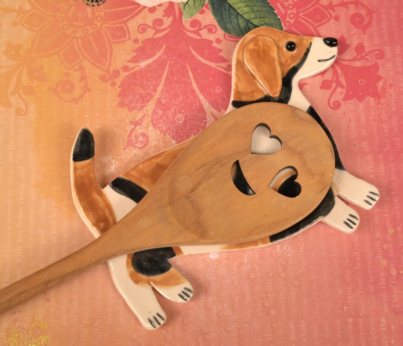 Beagle dog spoon rest. Basset Hound soap holder. Ring and jewelry holder. Teaspoon rest. Tea bag rest. Trinket dish. tea light holder.