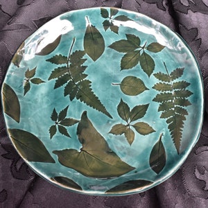 Ceramic leaf plate. Leaf tray. Dinner plate. Leaf platter. Cheese plate. Hand built stoneware leaf platter