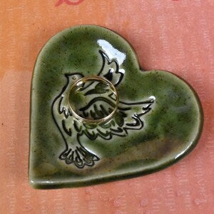Ring holder. Peace dove ring bowl. Heart ring dish. Teeny ring heart bowl. Party favor. Shower favors. Bridesmaids gift. Bridal shower gift