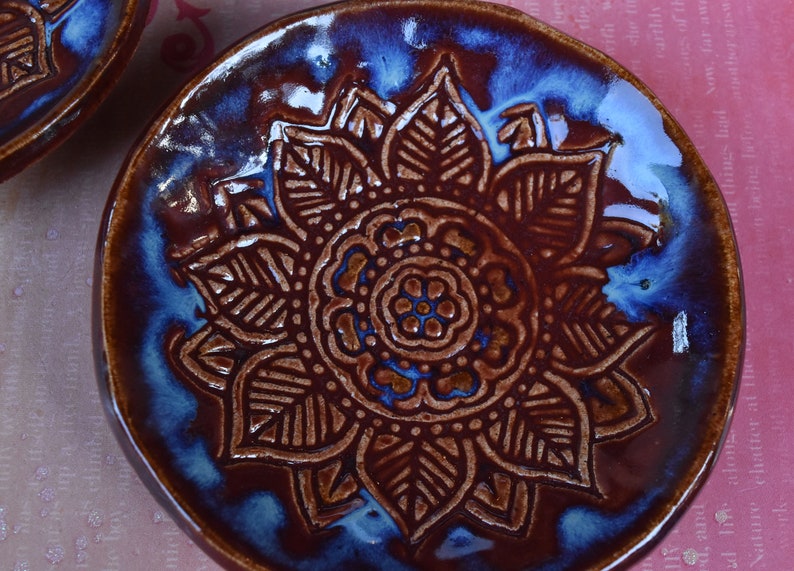 Mandala prep bowl dish. Ring holder. Soap holder. Sushi dipping bowl. Olive oil bowl. Mandala soap bowl. Trinket dish. Condiment bowl