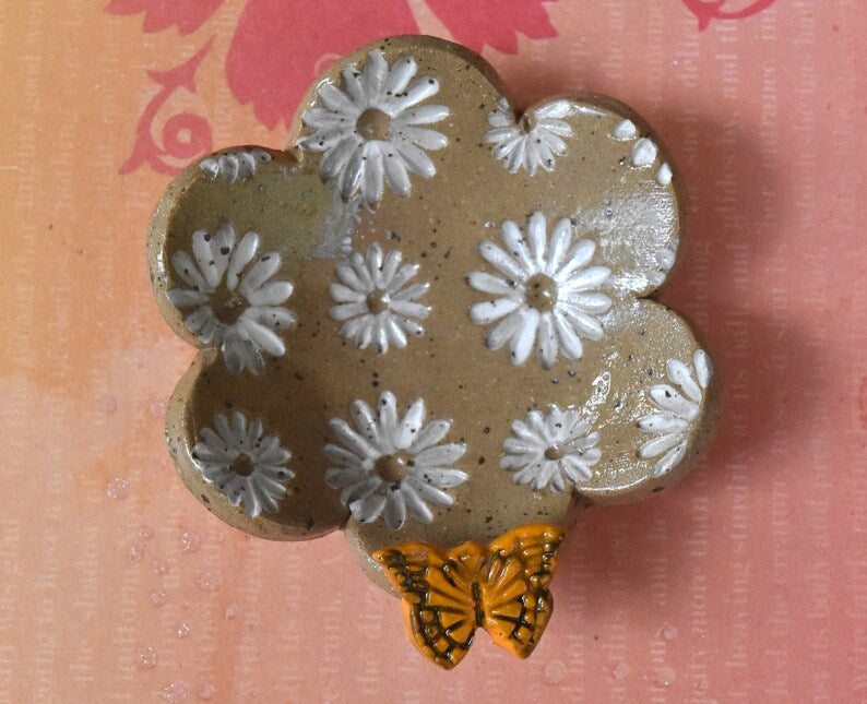 Butterfly ring holder. Daisy hand painted jewelry holder. Daisy dish. Monarch ring holder. Teaspoon rest. Chopstick holder. Pill holder