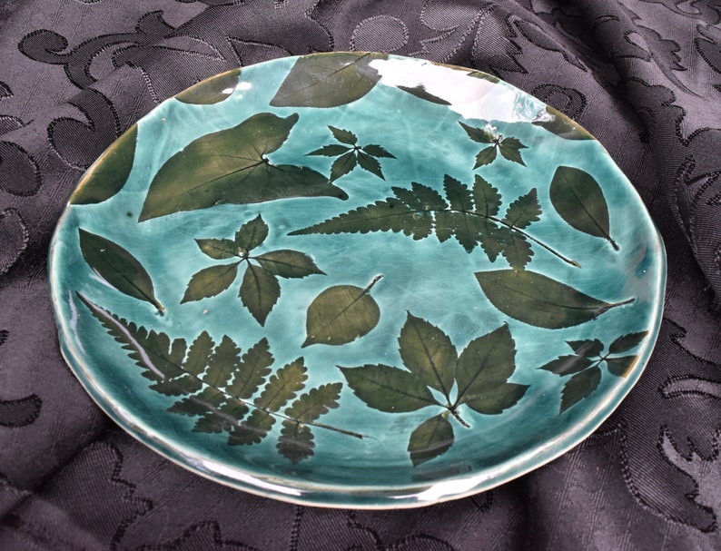 Ceramic leaf plate. Leaf tray. Dinner plate. Leaf platter. Cheese plate. Hand built stoneware leaf platter