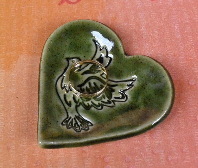 Ring holder. Peace dove ring bowl. Heart ring dish. Teeny ring heart bowl. Party favor. Shower favors. Bridesmaids gift. Bridal shower gift
