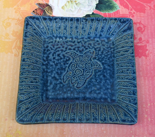 Turtle spoon rest. Turtle soap holder. Turtle plate. Jewelry holder. Ring holder. Turtle dish. Tea bag rest. Trinket dish. Sushi plate