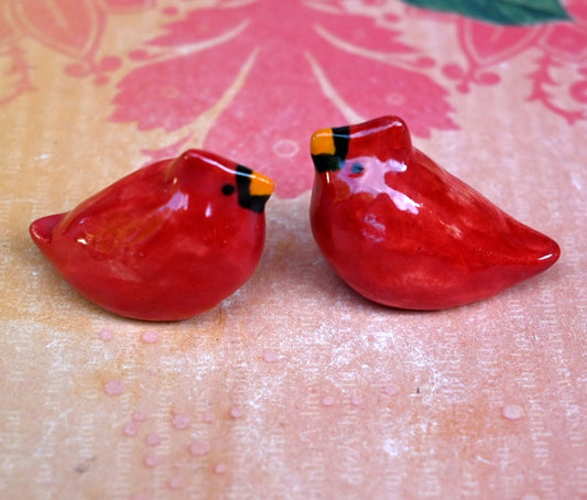 Red Cardinal figurine. Ceramic miniature Red Cardinal sculpture. Miniature Red Cardinal. Terrarium figurine. Handmade bird figurine.