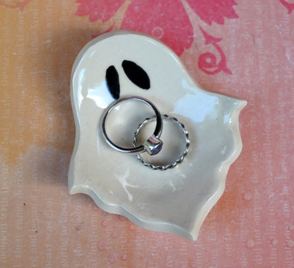 Spooky ring holder. Ghost teaspoon rest. Tea bag rest. Halloween decoration. Halloween trinket dish. Pill holder. Spooky tea light holder.