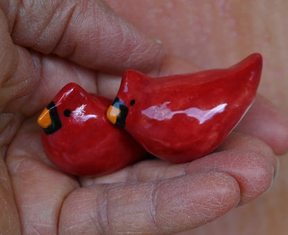 Red Cardinal figurine. Ceramic miniature Red Cardinal sculpture. Miniature Red Cardinal. Terrarium figurine. Handmade bird figurine.