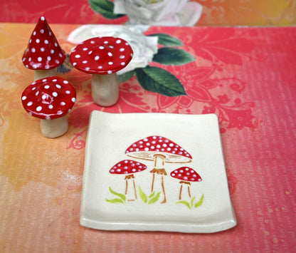 Mushroom tea bag rest. Spoon rest. Magic mushroom ring holder. Jewelry holder. Trinket dish. Ring holder. Alice in Wonderland