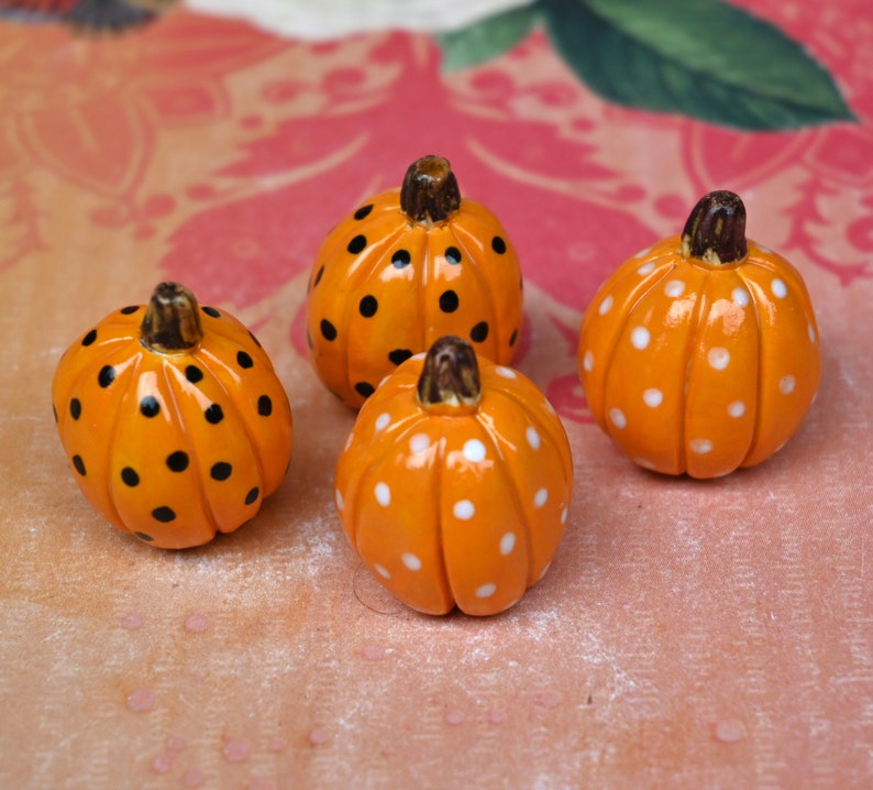 Miniature pumpkin with WHITE polka dots. Halloween decoration. Fall decoration. Thanksgiving pumpkin. Ceramic pumpkin. Pumpkin