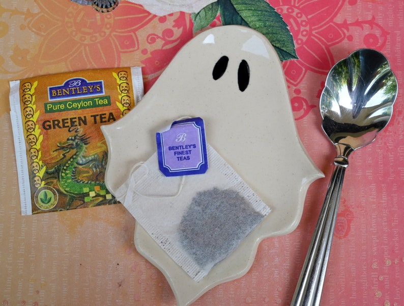 Ghost spoon rest. Spooky soap holder. Ring holder. Tea bag rest. Halloween decoration. Trinket dish. Spooky tea light holder. Teaspoon rest