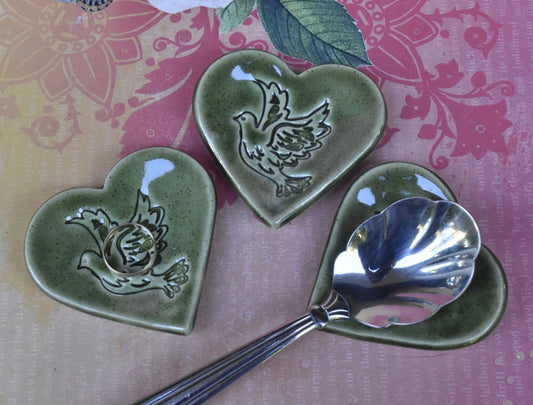 Dove ring holder. ONE ring dish. Teaspoon rest. Coffee spoon rest. Bird dish. Pill holder. Chopstick rest. Knife rest. Paint brush rest.