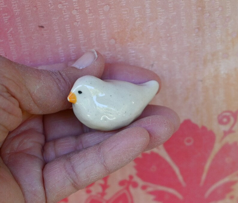 Peace dove figurine. Ceramic bird. Miniature pigeon sculpture. White peace dove. Terrarium figurine. Teeny white dove