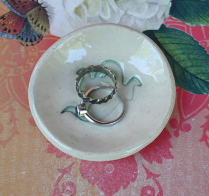Spooky ring holder. Ghost teaspoon rest. Tea bag rest. Halloween decoration. Halloween trinket dish. Pill holder. Spooky tea light holder.