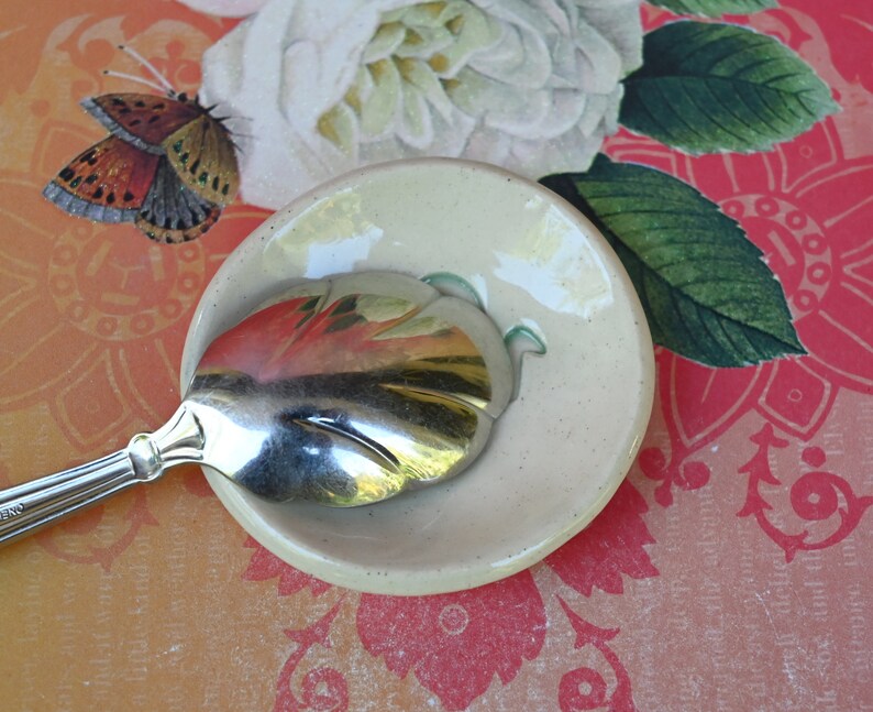 Spooky ring holder. Ghost teaspoon rest. Tea bag rest. Halloween decoration. Halloween trinket dish. Pill holder. Spooky tea light holder.
