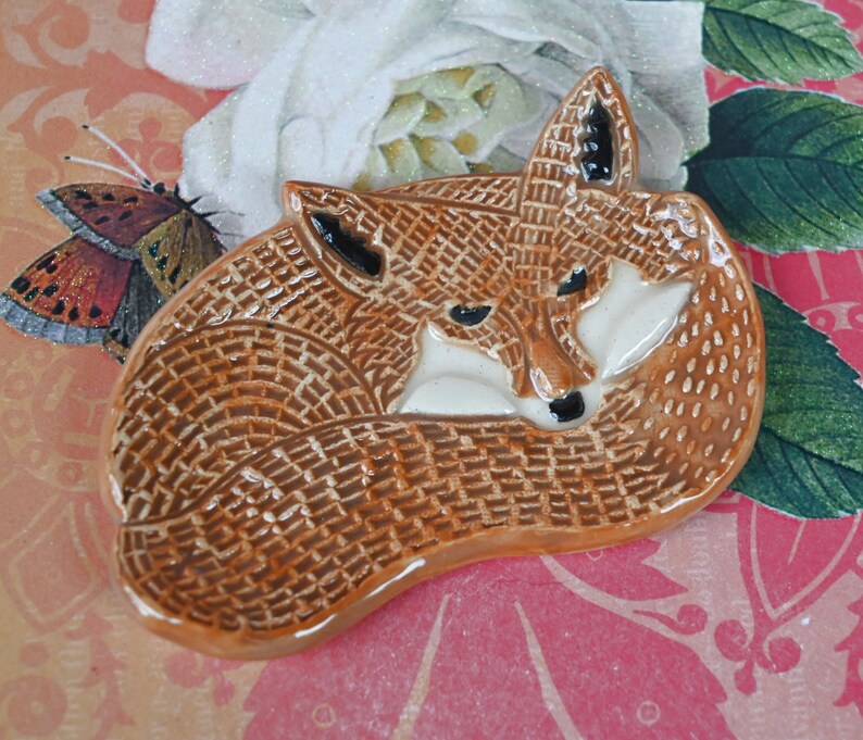 Fox teaspoon rest. Ring holder. Tea bag rest. Fox decoration. Trinket dish. Pill holder. Tea light holder. Chopstick rest