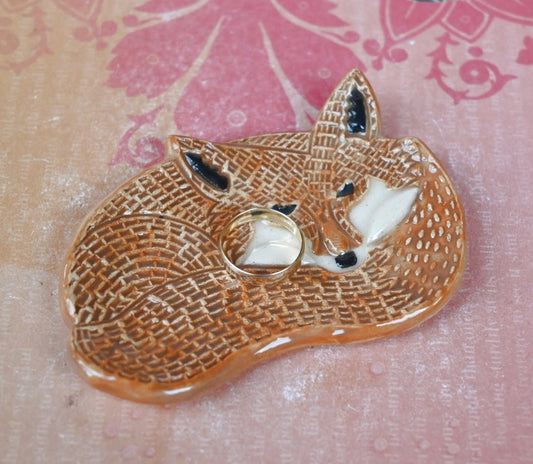 Fox teaspoon rest. Ring holder. Tea bag rest. Fox decoration. Trinket dish. Pill holder. Tea light holder. Chopstick rest