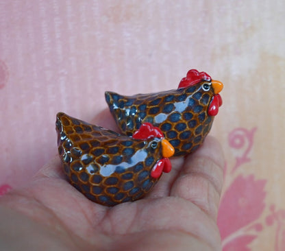 Chicken figurine. ONE Ceramic chicken. Miniature Chicken sculpture. Hand sculpted hand painted chicken. Handmade terrarium figurine.