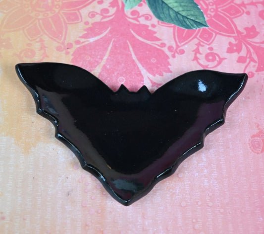Bat teaspoon rest. Trinket dish. Halloween bat ring holder. Tea bag rest. Halloween decoration. Spooky tea light holder. Small candy bowl
