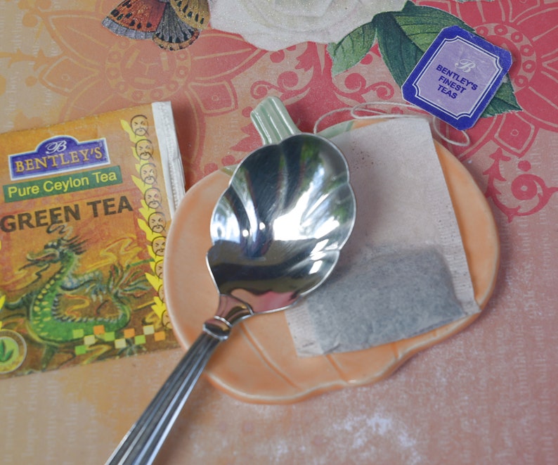 Tea bag rest. Teaspoon rest. Thanksgiving Pumpkin ring holder. Chopstick rest. Thanksgiving trinket dish. Pill holder. Tea light holder.