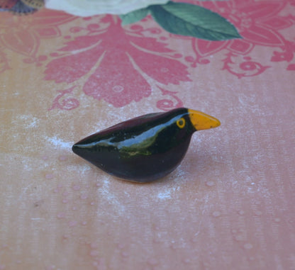 Crow figurine. Miniature Halloween raven. ONE miniature Crow sculpture. Halloween decoration. Terrarium figurine. Handmade crow figurine