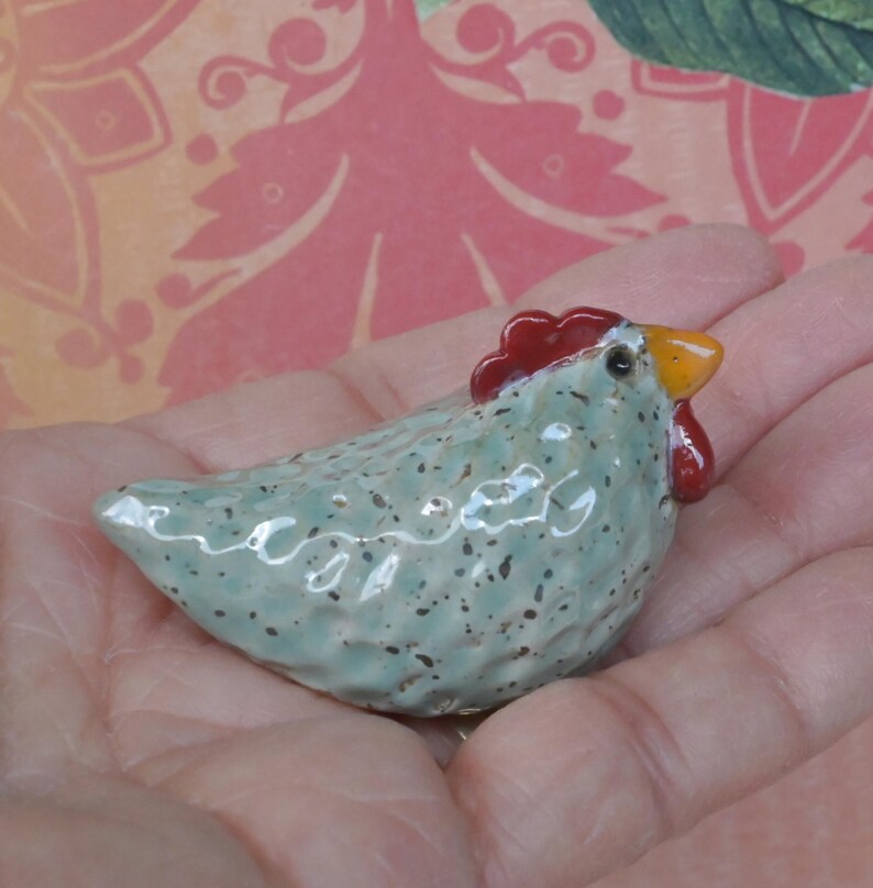 Chicken figurine. Ceramic miniature Chicken sculpture. Hand sculpted hand painted chicken. Terrarium figurine. Handmade chicken. Hen