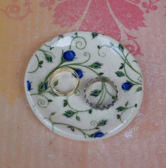 Blue roses ring holder. ONE Teaspoon rest. Tea bag rest. Coffee spoon rest. Tea light holder. Pill holder. Chopstick rest