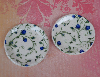 Blue roses ring holder. ONE Teaspoon rest. Tea bag rest. Coffee spoon rest. Tea light holder. Pill holder. Chopstick rest