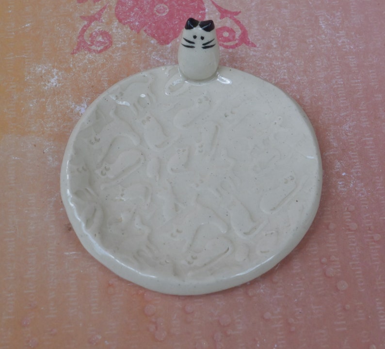 Cat ring holder. Siamese cat tea bag holder. Coffee spoon rest. Kitties ring holder. Trinket dish with cat pattern. Tea bag rest. Kitties