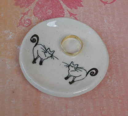 Cat ring holder. Tea bag holder. Teaspoon rest. Kitties ring holder. Trinket dish with cats. Tea bag rest. Chopstick rest. Pill holder.