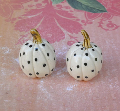 Miniature pumpkin. ONE Polka dot pumpkin. Harvest decoration. Fall decoration. Thanksgiving pumpkin. Ceramic pumpkin. Pumpkin. Squash