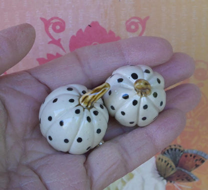 Miniature pumpkin. ONE Polka dot pumpkin. Harvest decoration. Fall decoration. Thanksgiving pumpkin. Ceramic pumpkin. Pumpkin. Squash