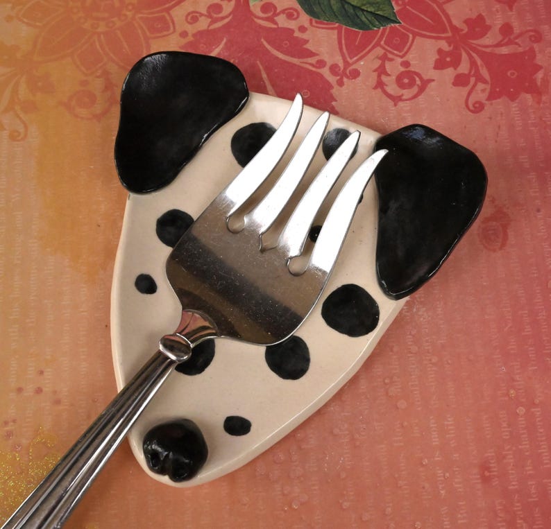 Dalmatian dog spoon rest. Ceramic dog jewelry holder. Dog soap holder. Dog tea bag rest. Ring and jewelry holder. Trinket dish.