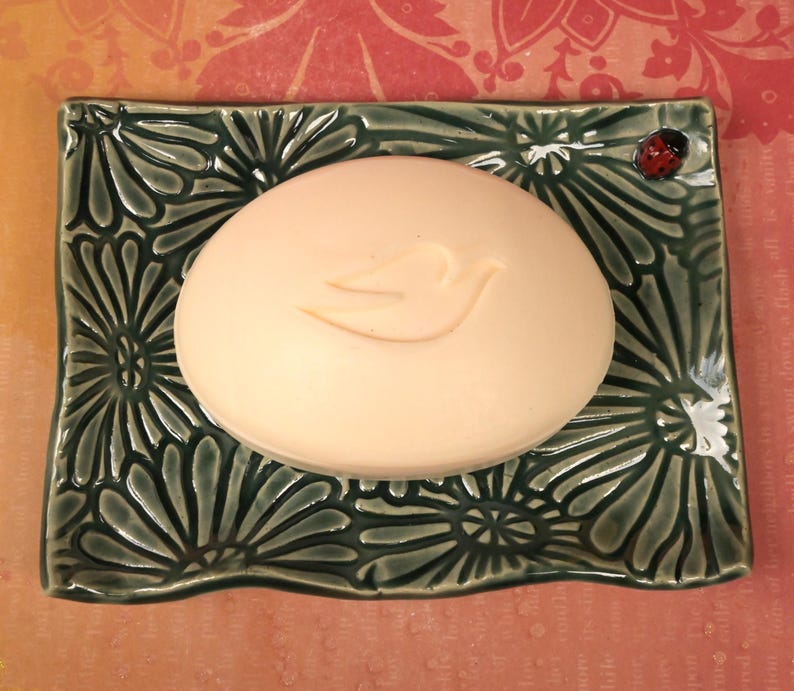 Daisy and ladybug soap holder dish. Daisy flower spoon rest. Ladybug tea bag rest. Jewelry holder. Teaspoon rest. Trinket dish.