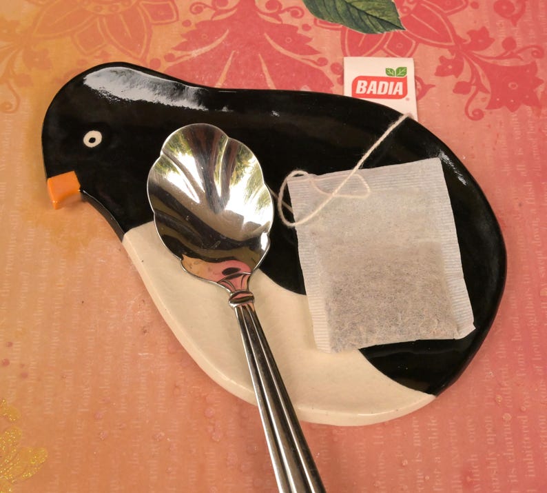 Penguin spoon rest. Emperor penguin soap holder. Ring and jewelry holder. Spatula rest. Tea bag rest. Trinket dish. Gift for penguin lovers.