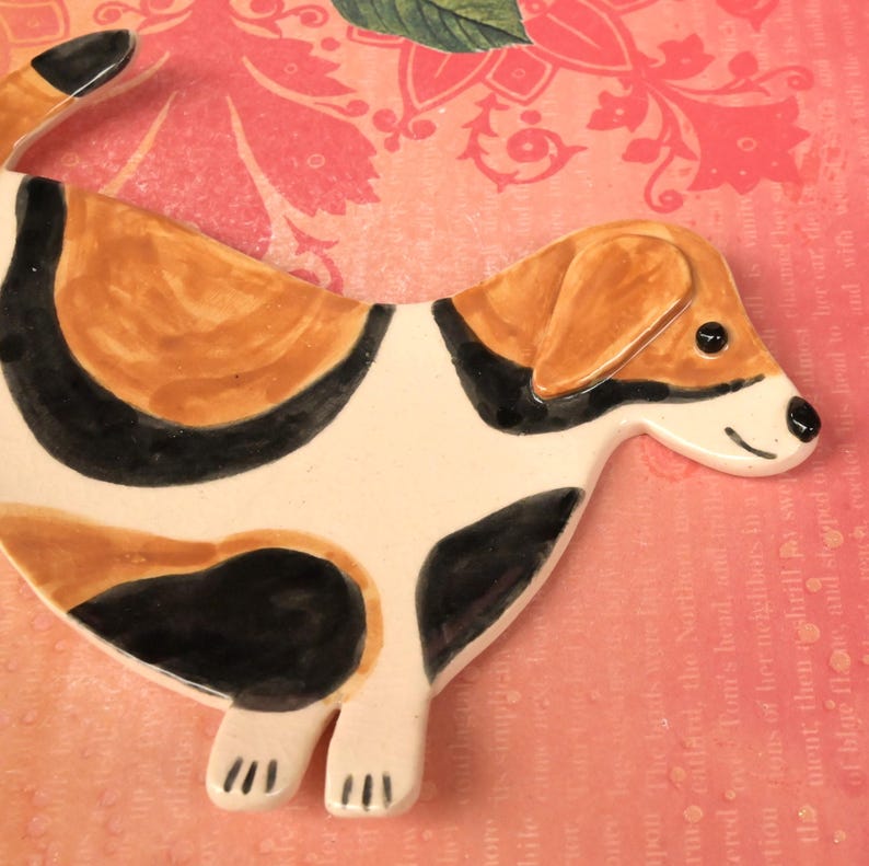 Beagle dog spoon rest. Basset Hound soap holder. Ring and jewelry holder. Teaspoon rest. Tea bag rest. Trinket dish. tea light holder.