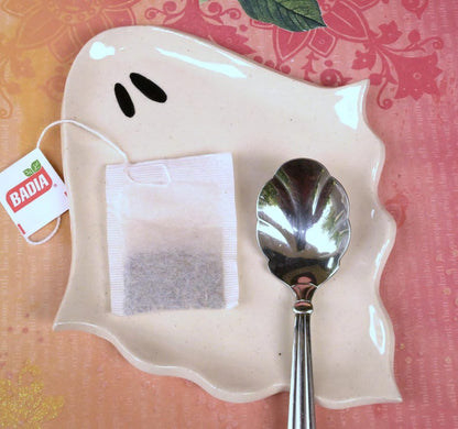 Big Ghost spatula and spoon rest. Spooky soap holder. Ring holder. Halloween decoration. Candy dish. Tea light holder. Bread dish.
