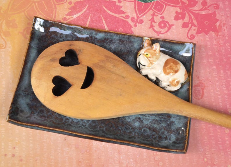 French bulldog soap holder. Jewelry holder. Spoon rest. Bulldog ring holder. Ring holder. Frenchie plate. Spoon rest. Tea bag rest