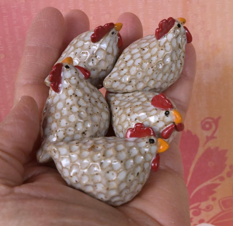 Chicken figurine. ONE Ceramic chicken. Miniature Chicken sculptures. Thanksgiving chicken decoration. Terrarium figurine. Handmade chicken.